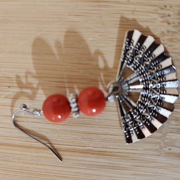 Hand Crafted Silver Fan and Orange Bead Pierced Earrings - Picture 3 of 5
